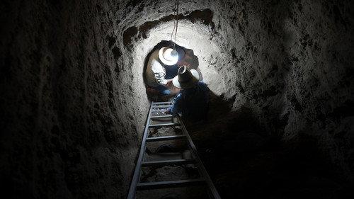 NOVA Season 52 Episode 4 - Egypt's Tombs of Amun