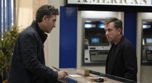 Lie to Me Season 3 Episode 1 - In the Red