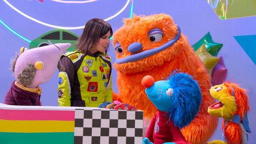 Helpsters Season 3 Episode 6 - Race Car Roxy / Helpsters Go to the Beach