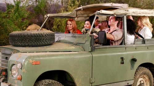 Jessie Season 4 Episode 1 - But Africa Is So... Fari