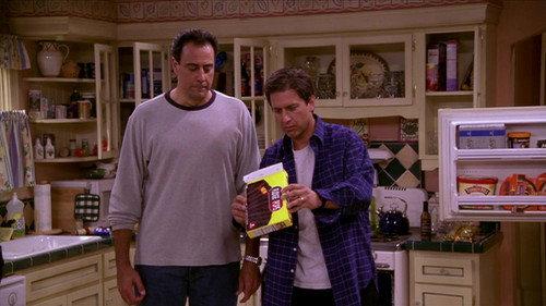 Everybody Loves Raymond Season 5 Episode 5 - Pet Cemetery
