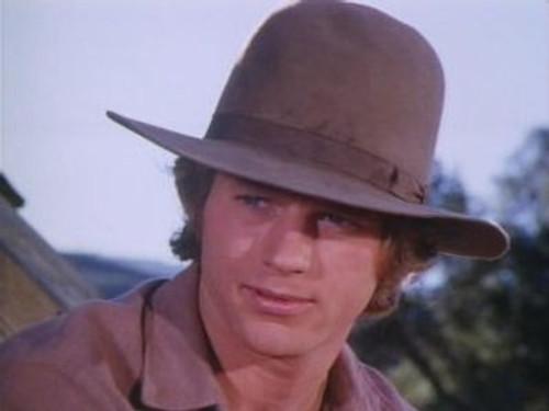 Little House on the Prairie Season 6 Episode 22 - He Loves Me, He Loves Me Not (1)