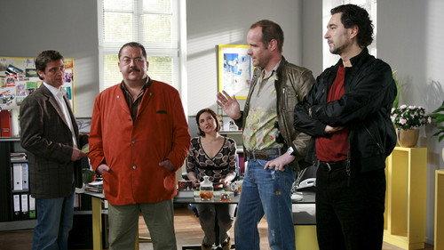 Die Rosenheim-Cops Season 8 Episode 6 - Eine Falle für Hartl