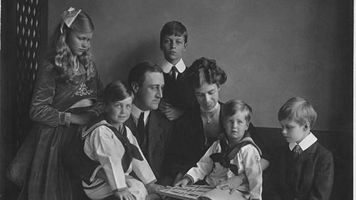 The Roosevelts: An Intimate History Season 1 Episode 3 - The Fire of Life (1910-1919)