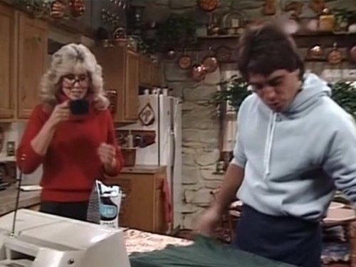 undefined Season 1 Episode 4 - Mona Gets Pinned