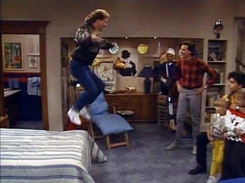 undefined Season 1 Episode 10 - Joey's Place