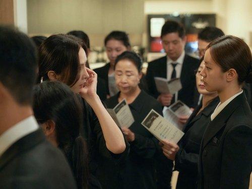 May I Help You? Season 1 Episode 1 - I Do Anything for You