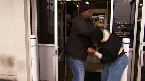 Hardcore Pawn Season 7 Episode 2 - Short Staffed