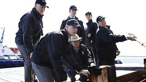 NCIS Season 7 Episode 20 - Moonlighting