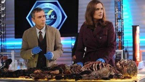 Bones Season 7 Episode 12 - The Suit on the Set