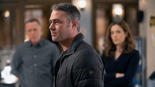 Chicago Fire Season 8 Episode 15 - Off the Grid (I)