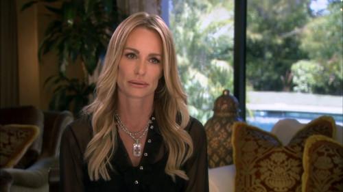 The Real Housewives of Beverly Hills Season 2 Episode 19 - Night of a Thousand Surprises
