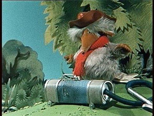 The Wombles Season 1 Episode 15 - Blow The Womble Down