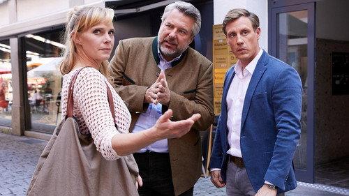 Die Rosenheim-Cops Season 19 Episode 1 - Cuddled to death