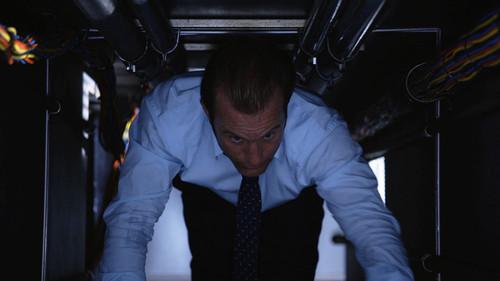 Hawaii Five-0 Season 7 Episode 8 - Hana Komo Pae (Right of Passage)