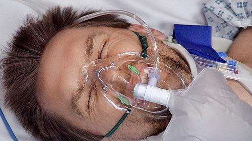 24 Hours in A&E Season 12 Episode 17 - Sweethearts