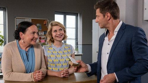 Die Rosenheim-Cops Season 24 Episode 13 - The Double Knot