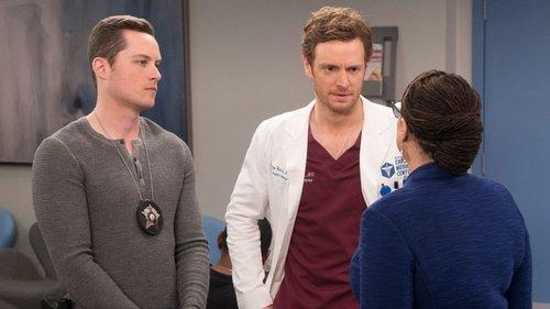 Chicago Med Season 2 Episode 20 - Generation Gap