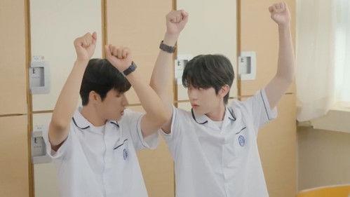 A Shoulder to Cry On Season 1 Episode 6 - A Shoulder to Cry On