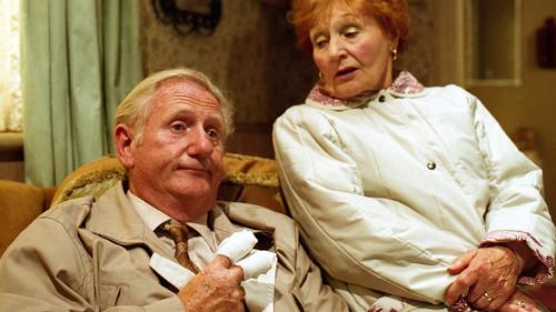 The Royle Family Season 3 Episode 2 - Babysitting