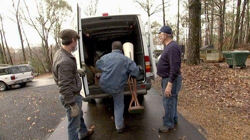 American Pickers Season 1 Episode 9 - Bigfoot in Alabama