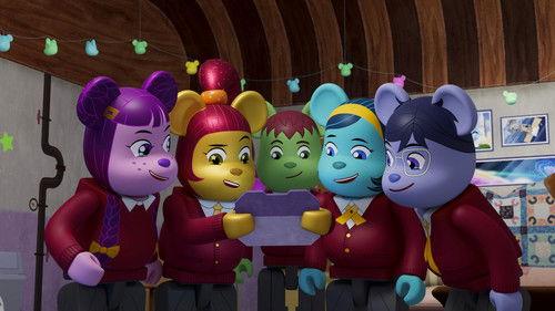 BE@RBRICK Season 1 Episode 1 - Welcome to Vinylville