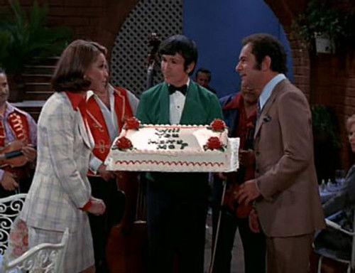 The Mary Tyler Moore Show Season 3 Episode 19 - Romeo and Mary