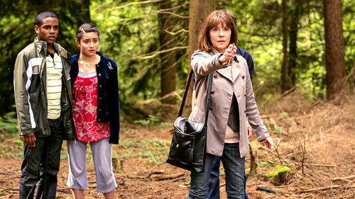 The Sarah Jane Adventures Season 1 Episode 4 - Eye of the Gorgon (2)