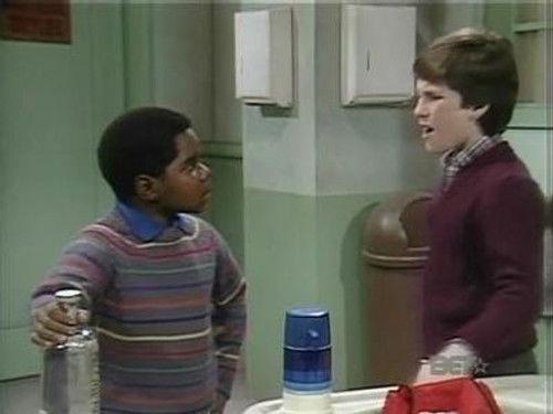 Diff'rent Strokes Season 7 Episode 19 - Cheers to Arnold