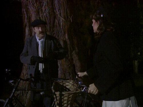 undefined Season 0 Episode 3 - A Bun in the Oven (Christmas Special 1991)
