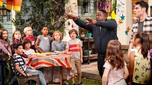 The Neighborhood Season 1 Episode 12 - Welcome to Grover's Birthday