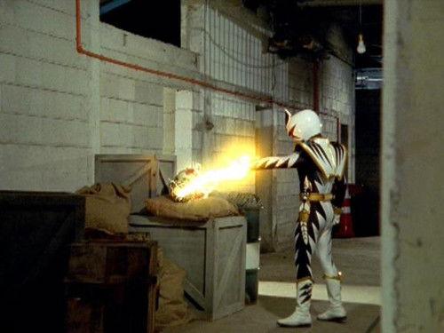 Power Rangers Season 12 Episode 12 - White Thunder (2)