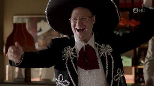 Solsidan Season 3 Episode 10 - Vattnet går