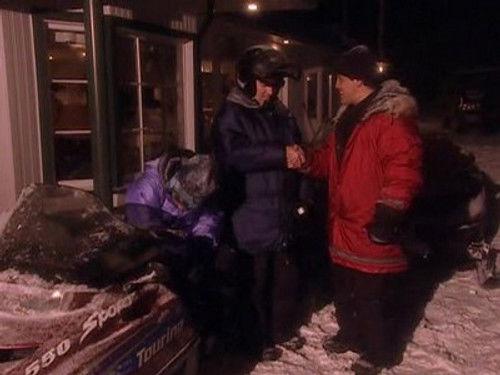 Un gars, une fille Season 5 Episode 17 - En Ski-Doo - À la cuisine 5 - Les jeux de société