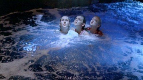 H2O: Just Add Water Season 1 Episode 26 - A Twist in the Tail