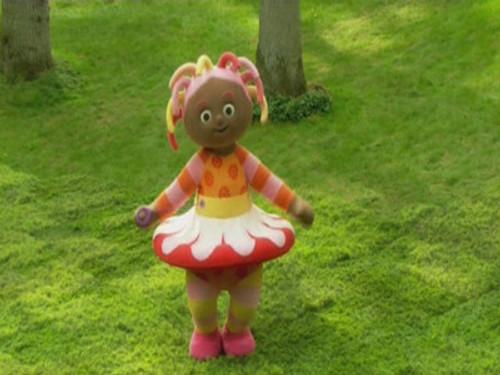 In the Night Garden Season 1 Episode 5 - Makka Pakka's Trumpet Makes a Funny Noise