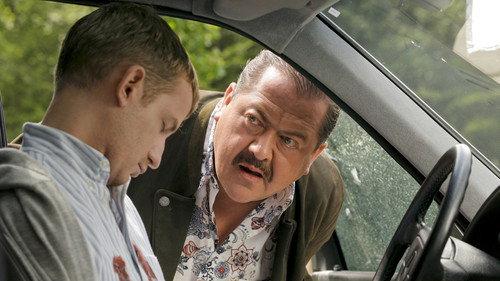Die Rosenheim-Cops Season 9 Episode 12 - Irren ist mörderisch
