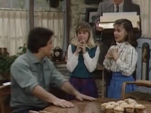 undefined Season 1 Episode 21 - Keeping Up With Marci