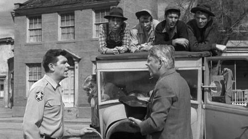 The Andy Griffith Show Season 3 Episode 25 - The Darlings Are Coming