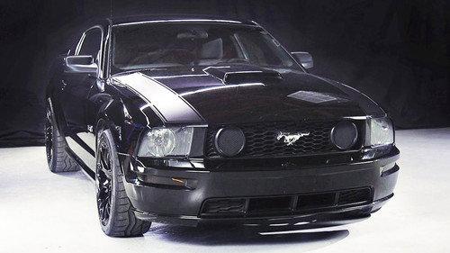 Hot Rod Garage Season 2 Episode 4 - 2005-2009 Mustang Dress-Ups