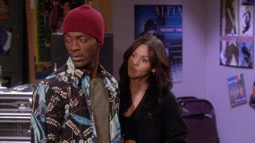 Girlfriends Season 5 Episode 17 - Good News, Bad News