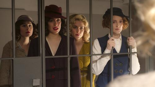 Cable Girls Season 4 Episode 4 - Chapter 28: Fear