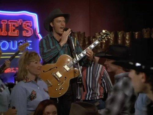 Murder, She Wrote Season 10 Episode 19 - Roadkill