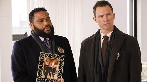 Law & Order Season 21 Episode 9 - The Great Pretender