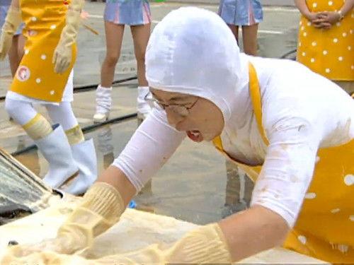 Infinite Challenge Season 1 Episode 9 - Car-Washing Challenge