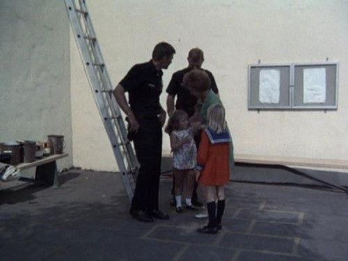 Adam-12 Season 3 Episode 6 - Log 055: Missing Child