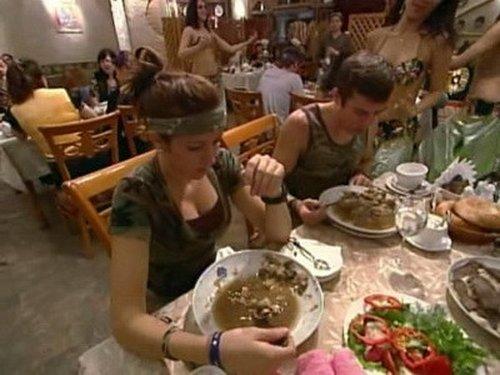 The Amazing Race Season 13 Episode 8 - I’m Like an Angry Cow