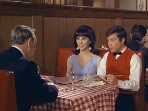 That Girl Season 1 Episode 22 - Paper Hats and Everything