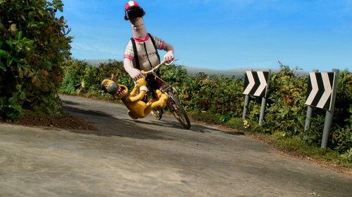 Shaun the Sheep: Adventures from Mossy Bottom Season 1 Episode 17 - Tour de Mossy Bottom