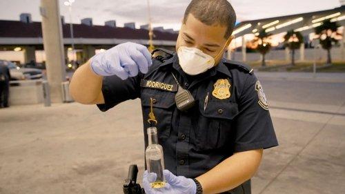 Contraband: Seized at the Border Season 1 Episode 6 - Wheels on the Bus